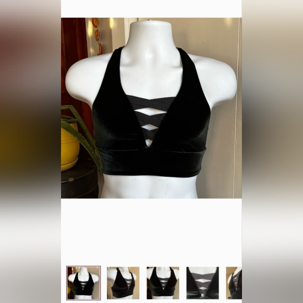 New Victoria Sport Blue/Black Velvet-Like Sports Bra